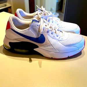 NIKE AIR MAX 9.5